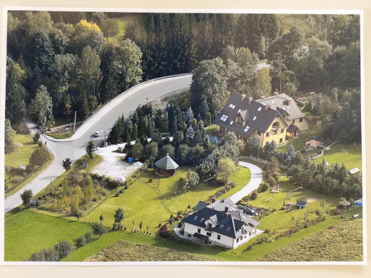 Apartamenty Dom Na Wzgorzu Gardenia Stronie Slaskie Bagian luar foto
