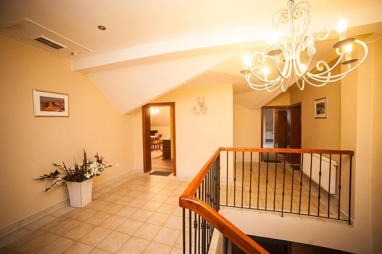 Apartamenty Dom Na Wzgorzu Gardenia Stronie Slaskie Bagian luar foto