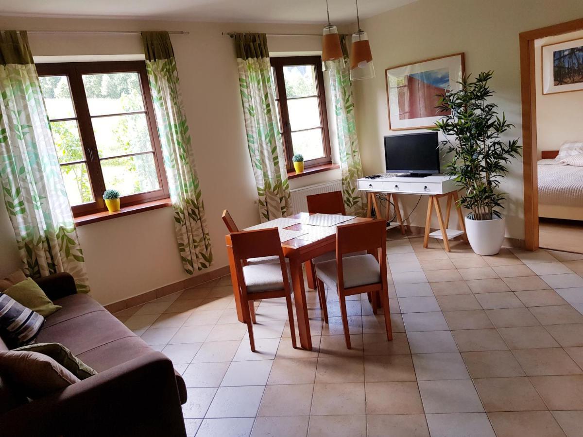 Apartamenty Dom Na Wzgorzu Gardenia Stronie Slaskie Bagian luar foto
