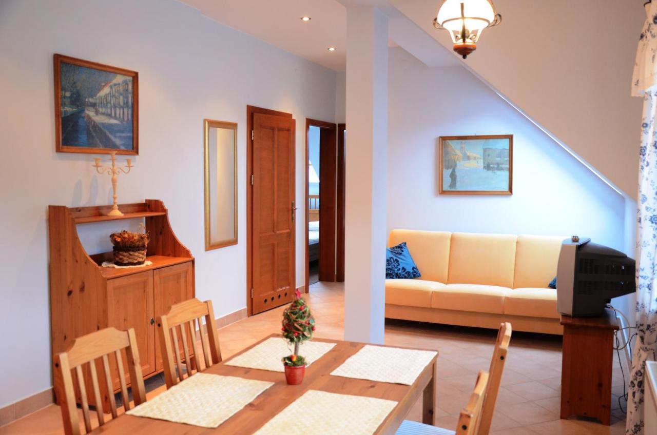 Apartamenty Dom Na Wzgorzu Gardenia Stronie Slaskie Bagian luar foto