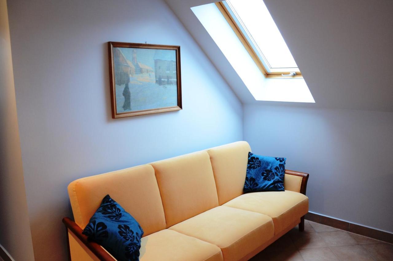 Apartamenty Dom Na Wzgorzu Gardenia Stronie Slaskie Bagian luar foto